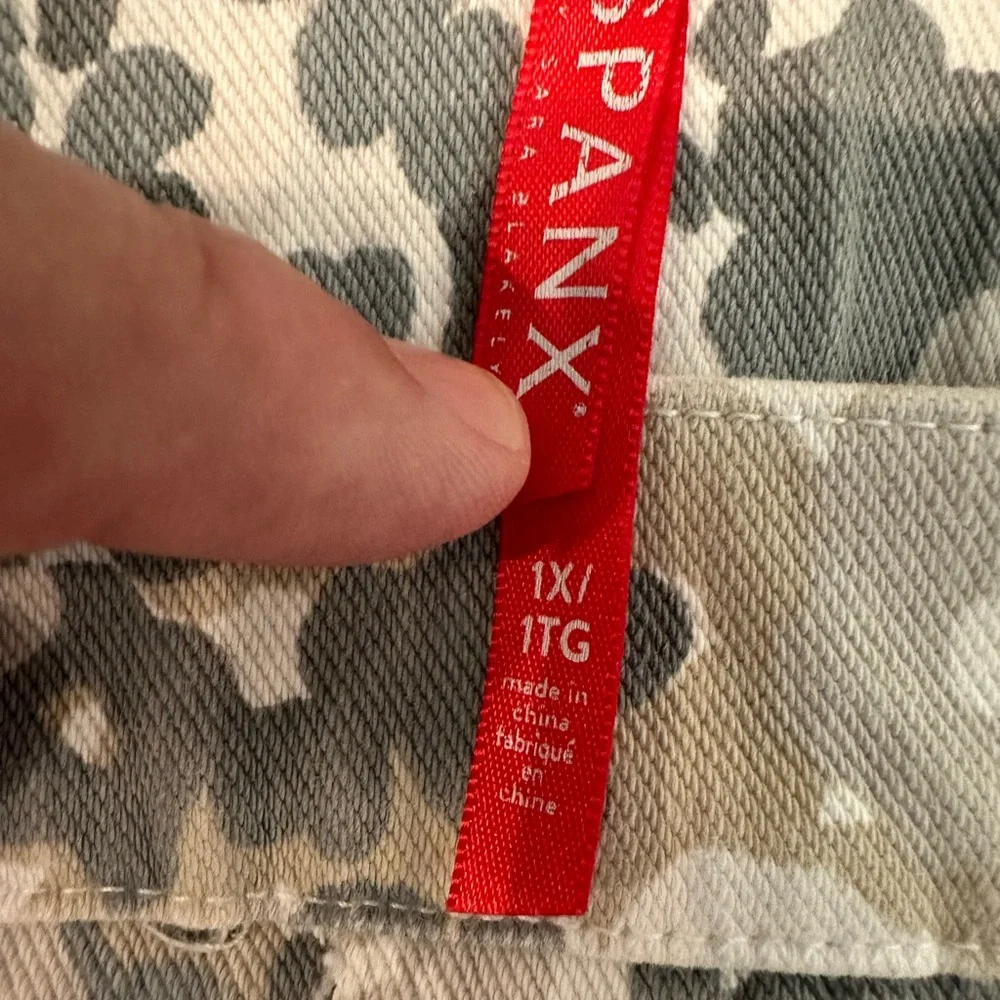 Spanx Size 1X‎ Distressed